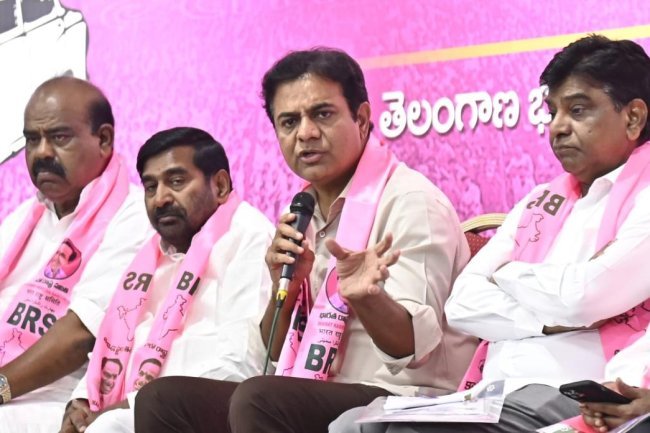 "BRS Criticizes Govt for Delaying Paddy Procurement, Leaving Ryots Waiting"