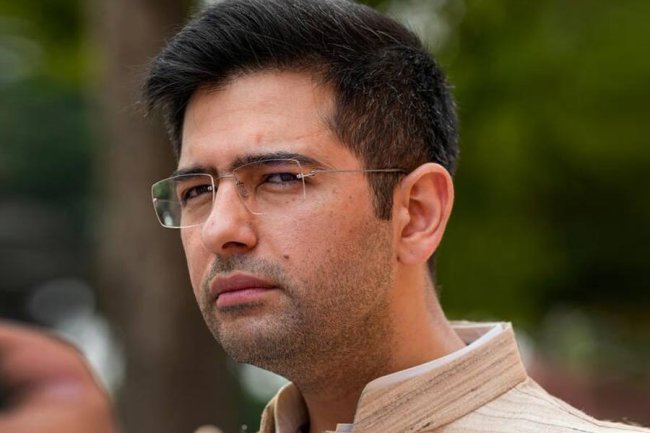 "Breaking: Raghav Chadha Returns from UK After Eye Surgery, Reaches Arvind Kejriwal's Residence – Latest Update!"