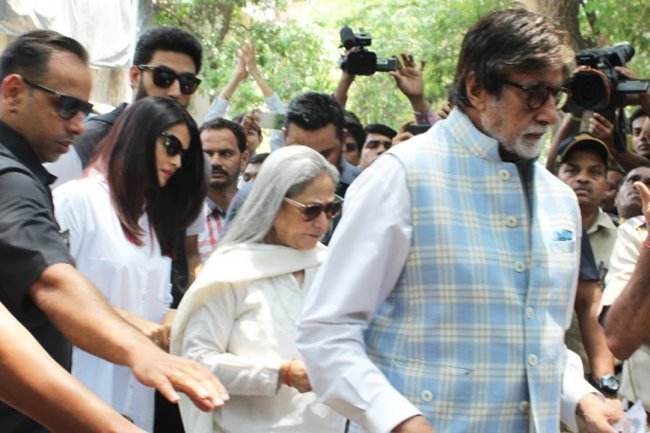 Lok Sabha Elections: Akshay Kumar, Shaktikanta Das Among Early Voters!