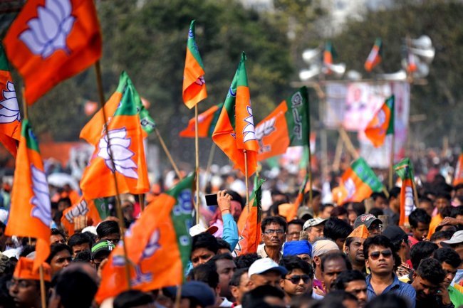 BJP Sees Hope in Kashmir Turnout; SC Criticizes Anti-TMC Ads