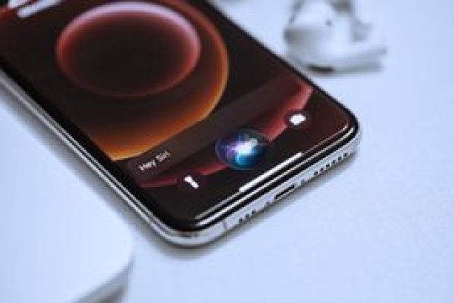 Revolutionizing Siri: Apple Unveils AI Updates at WWDC 2024