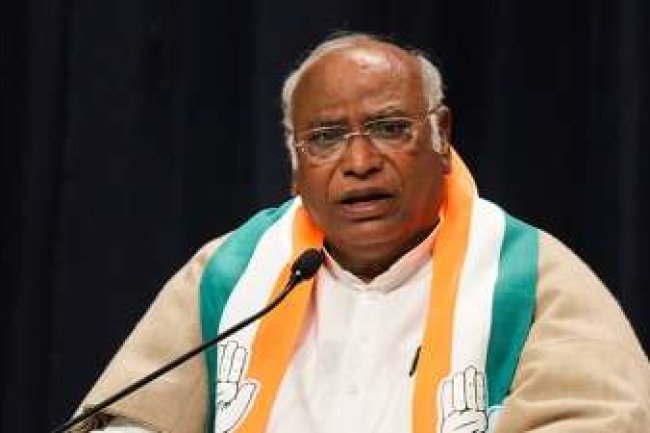 Kharge Slams PM Modi's Kanniyakumari Meditation as 'Drama': Here's Why