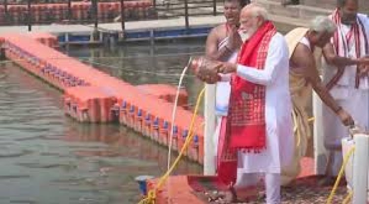 Unseen Moments: PM Modi Prays At Varanasi Ghat