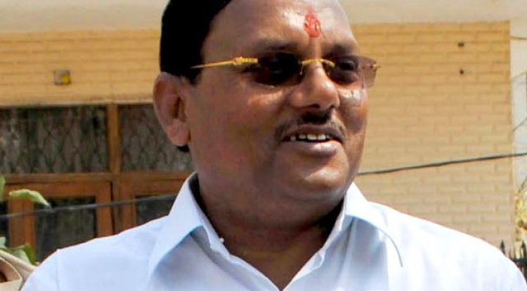 "Supreme Court Shields Ex-NOIDA Chief Engineer Yadav Singh from CBI Arrest"