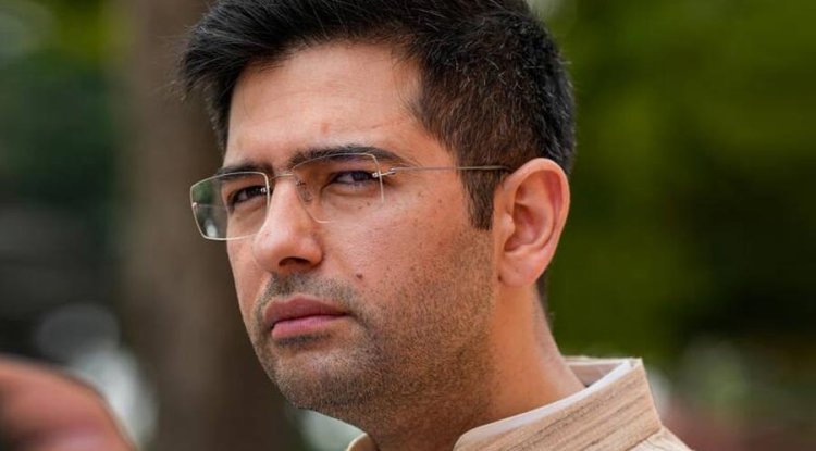 "Breaking: Raghav Chadha Returns from UK After Eye Surgery, Reaches Arvind Kejriwal's Residence – Latest Update!"