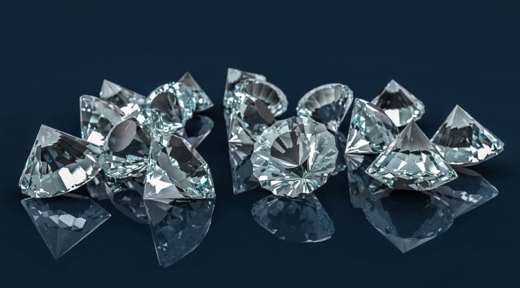"Crisis Unfolds: De Beers' Price Cut Worsens Surat's Diamond Industry!"