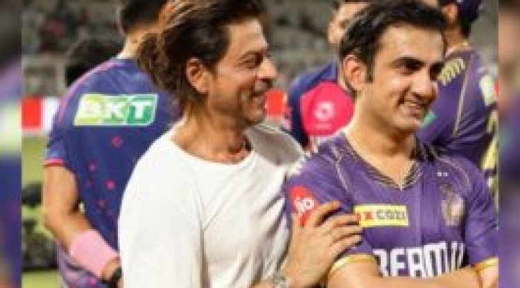 When Shah Rukh Khan interrupted the live KKR vs. SRH match, Suhana and AbRam's response, he apologized with folded palms.