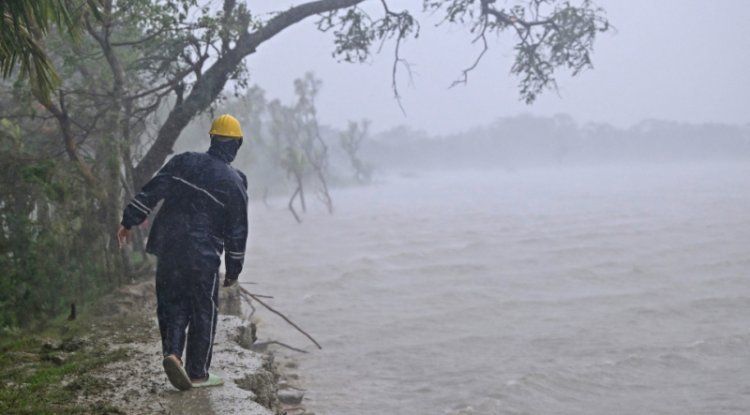 Cyclone Remal Updates: 16 Dead in India, Bangladesh - Shocking Power Cuts in West Bengal!