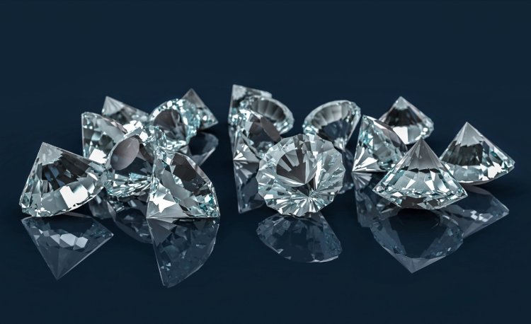 "Crisis Unfolds: De Beers' Price Cut Worsens Surat's Diamond Industry!"