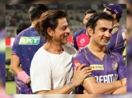 When Shah Rukh Khan interrupted the live KKR vs. SRH match, Suhana and AbRam's response, he apologized with folded palms.