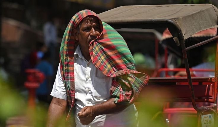 Delhi Heatwave Tragedy: Man Without Cooler or Fan Dies with 107 Degree Fever