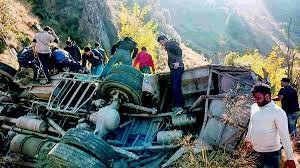 Tragic Accident: 19 Killed as Bus Plunges into Gorge in Jammu!