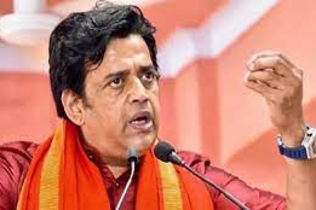 We’re Not VIP's…': BJP's Ravi Kishan Sets Example, Queues Up to Vote