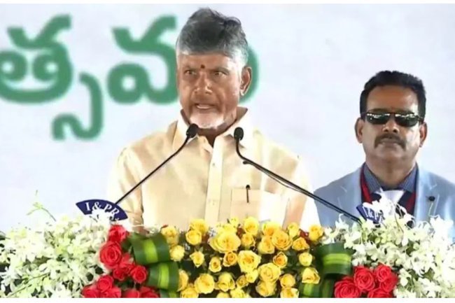 PM Modi witnesses Chandrababu Naidu's swearing-in as the chief minister of Andhra Pradesh