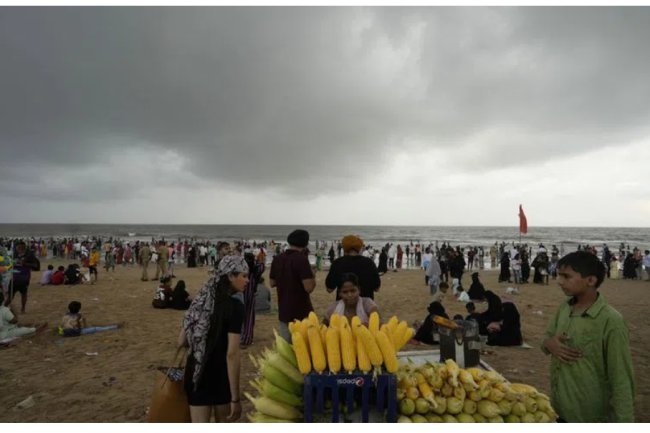 The Surya river is in spate as heavy rains batter Thane and Palghar.