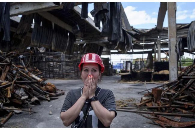 Russia uses "glide bombs" to bombard border communities in Ukraine.