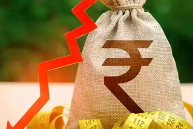 Rupee Plummets to Historic Low, Slips Beyond 83.58 Against US Dollar