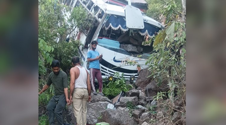 9 people are killed and 33 injured when a pilgrimage bus in J&K is hit by terrorists and plunges into a ravine.