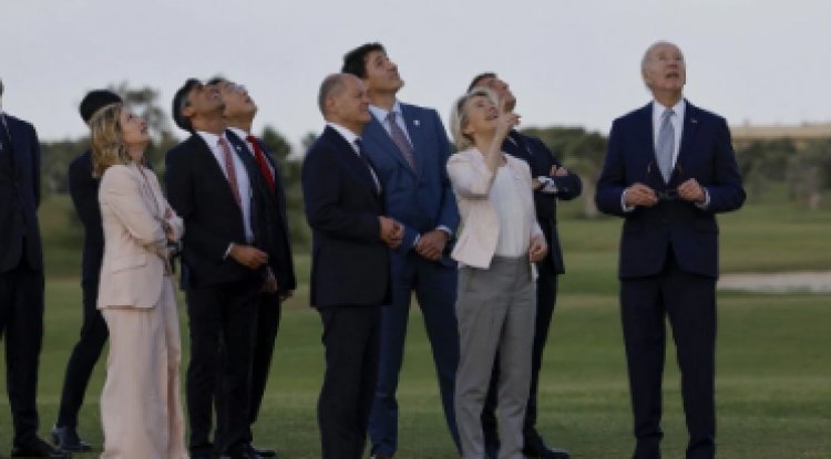 Biden 'wanders off' at the G7 Summit, but Italian Prime Minister Meloni pulls him