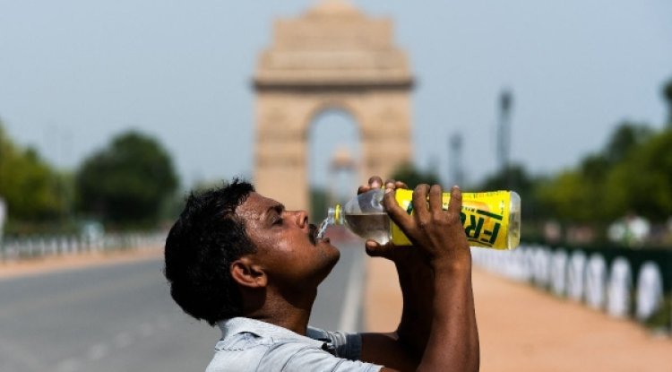 The Met Department has issued a red alert for a heatwave in Delhi today.