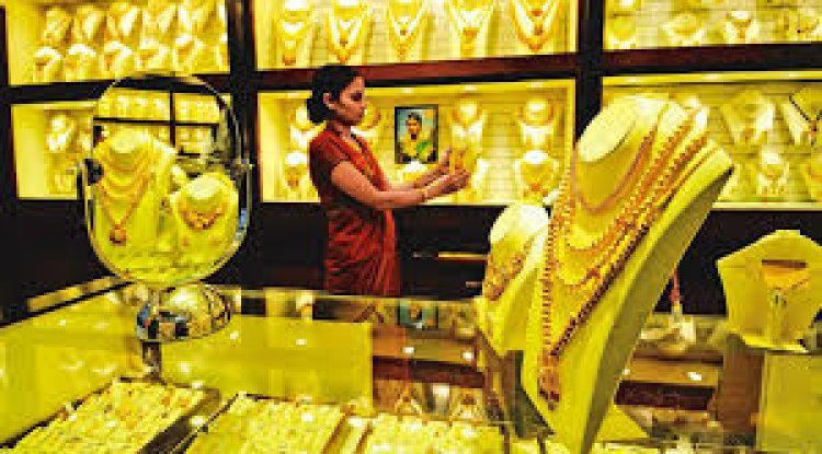 In just six years, the retail jewelry sector in India has grown by $30 billion.