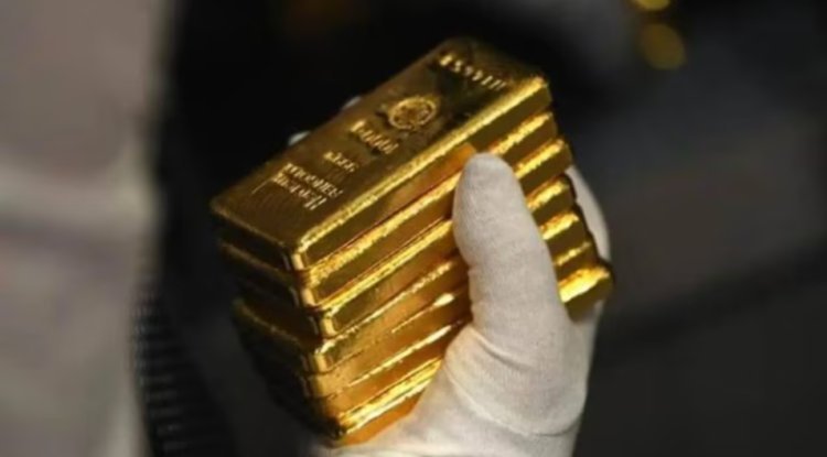 Among the contraband worth Rs 3,500 crore found in FY24 were gold and drugs.