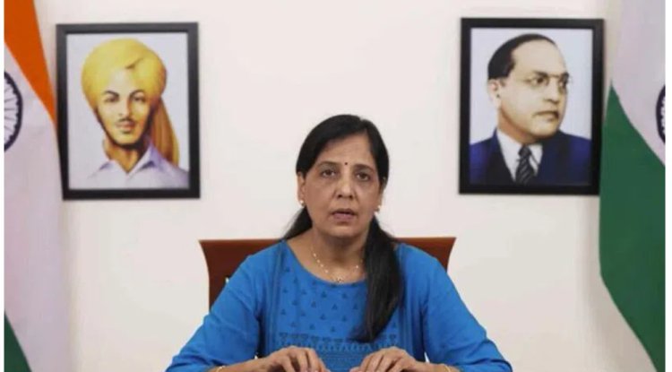 "Dictators should be destroyed," declares Sunita Kejriwal, attacking the PM.