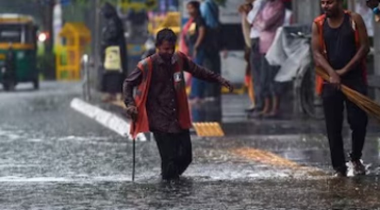 Delhi has one of the greatest amounts of rain in June with 228.1 mm in a 24-hour period.