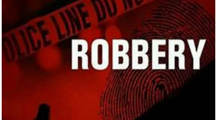 Gang attacks convoy, frees robbery suspect in movie-style escape.