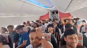 Passengers on Spicejet said they were forced to spend an hour in the aircraft without AC.