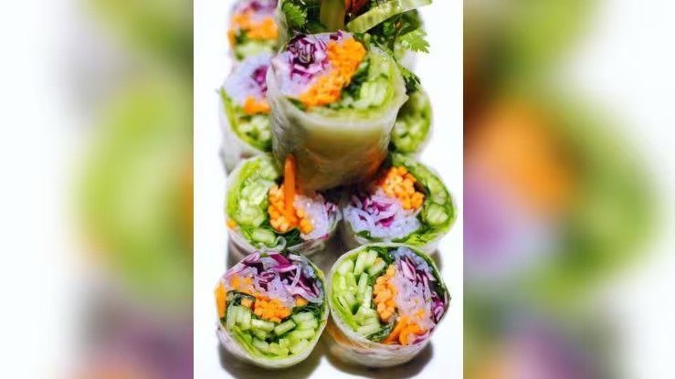 Bhagyashree's Veggie Rice Paper Rolls: A Tasty, Low-Calorie Snack for Health-Conscious Foodies