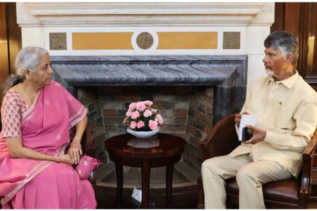 "Chandrababu seeks financial aid for Andhra from Sitharaman"