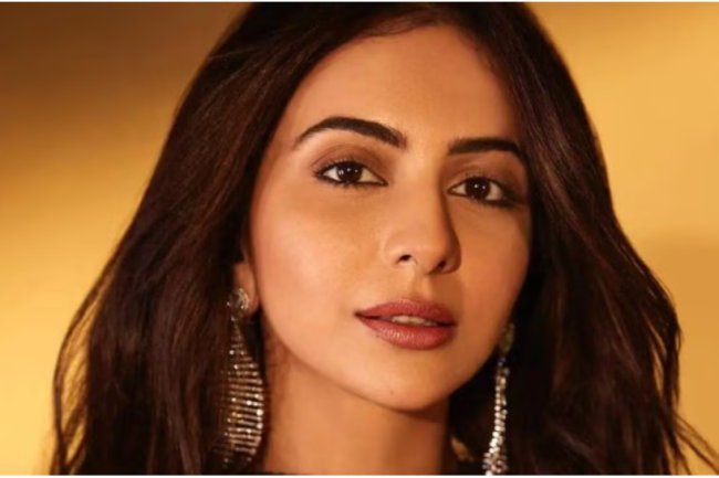 "Aap log detox karo," Rakul Preet Singh said, forcing mom to give up tea completely.