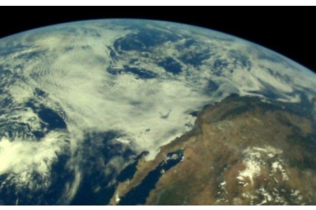 Bangladeshi students reject PM's olive branch after protests.