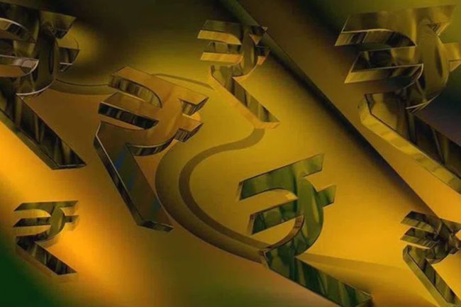 In early trade, the rupee and the US dollar move in a limited range.