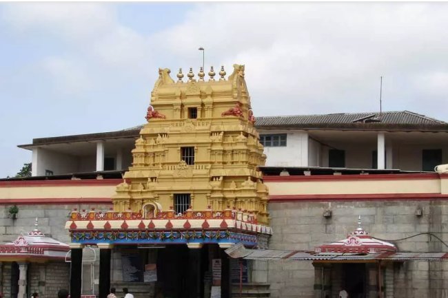 VHP Applauds Sringeri Temple's Dress Code and Calls for Its Statewide Adoption