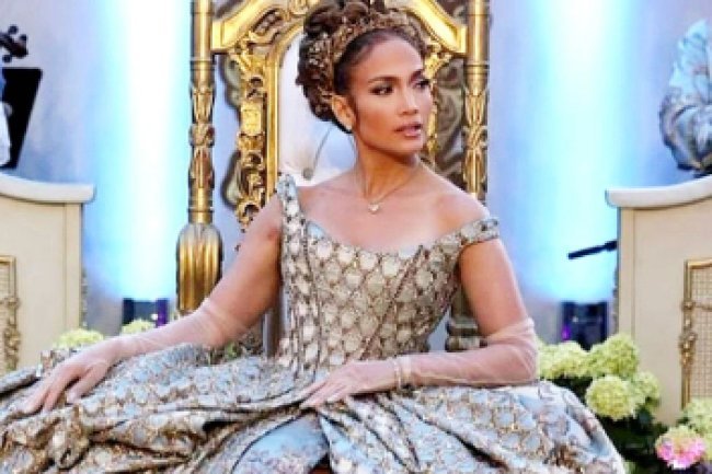 Manish Malhotra's Bridgerton-Themed Birthday Outfit for Jennifer Lopez: