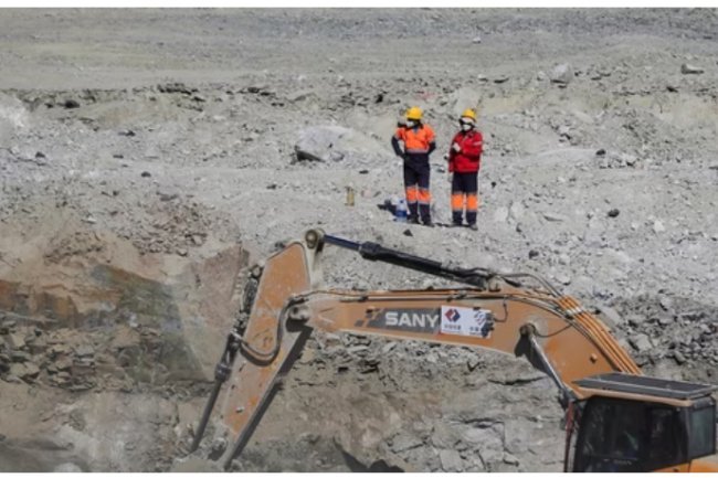 Lithium deposits found in Karnataka's Mandya and Yadgiri.