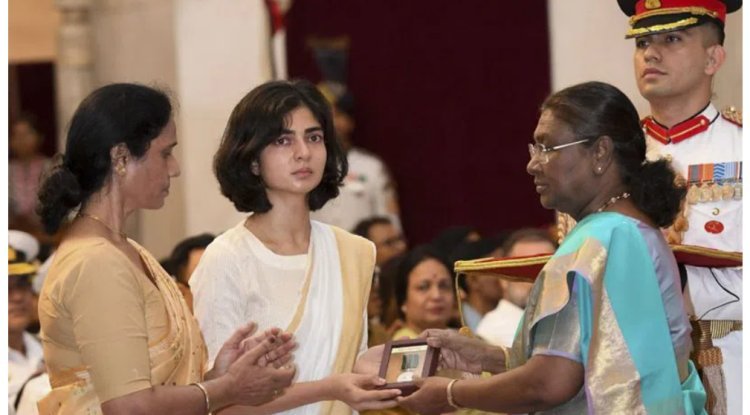 FIR filed over "obscene" comment to Kirti Chakra recipient's widow.