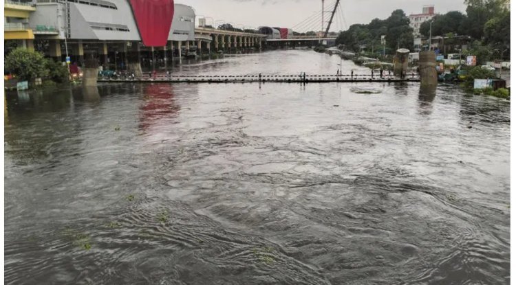 "Four killed as floods hit Pune's low-lying areas."