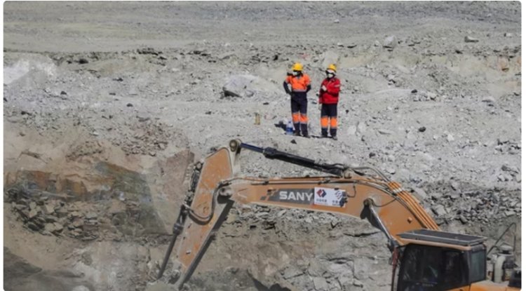 Lithium deposits found in Karnataka's Mandya and Yadgiri.