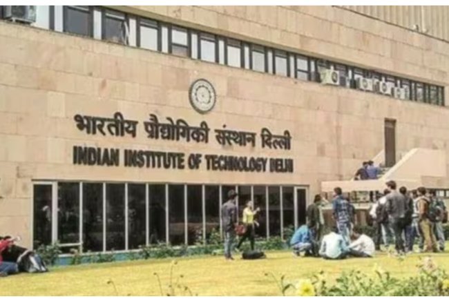 IITs launch courses on AI, mutual funds, and EV basics.