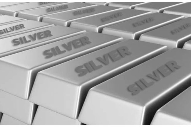 Silver price surges ₹682, hits ₹81,225/kg on strong demand.