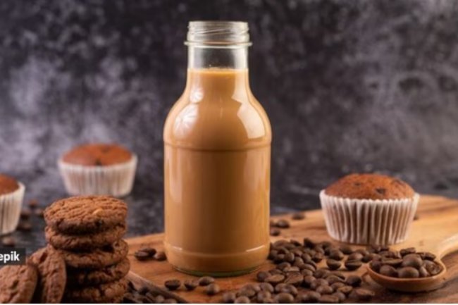 Insulin surges may result from drinking cold coffee in a bottle; experts explain