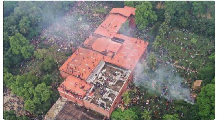 India pulls non-essential staff from Dhaka mission