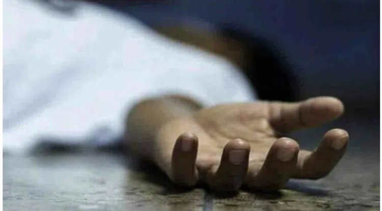 Dead woman found wrapped in Chicago Airport conveyor belt.