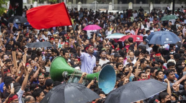 New demonstrations in Bangladesh as students call for Chief Justice to step down