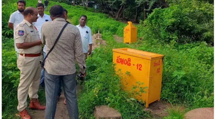 Medak: Two temple hundis at Edupayala are taken by thieves