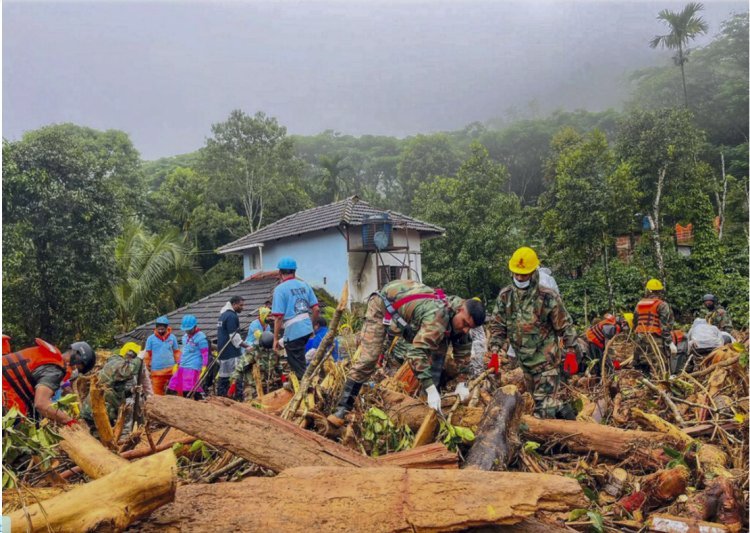 Kerala landslides: As medical personnel struggle to save surviving, the autopsy count rises.